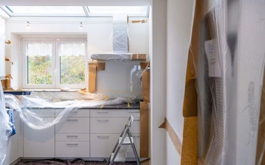 kitchen-renovation-with-white-cabinets